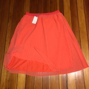 Coral  pleated skirt